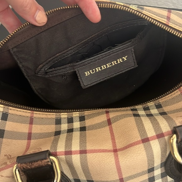 Burberry Tote - Picture 3 of 3